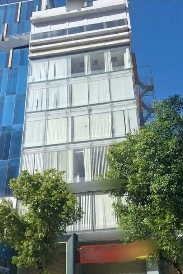 Cho thuê Nhà mặt tiền : 285 Nguyễn Văn Trỗi, Phường 10, Quận Phú Nhuận. Giá thuê : 400 triệu/tháng