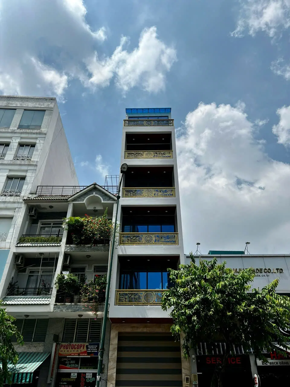 Cho thuê Nhà mặt tiền : 64 Bạch Đằng,  Quận Tân Bình. Giá Thuê : 80 Triệu/tháng