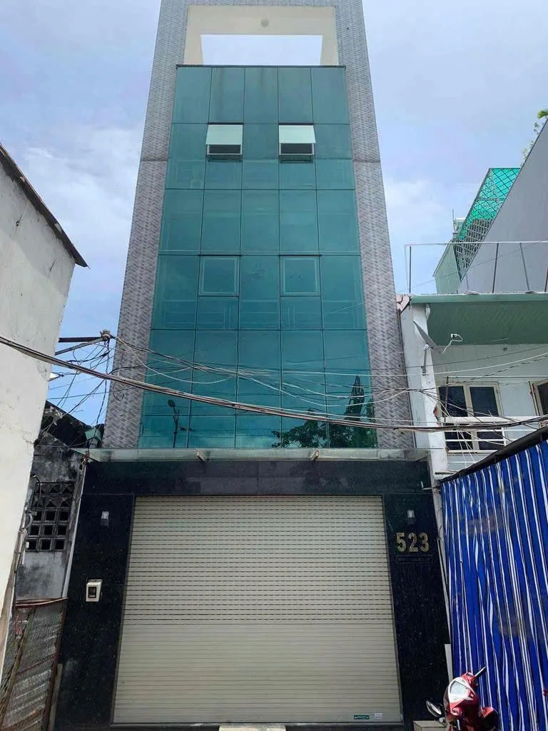 Cho thuê Nhà mặt tiền : 523 Phạm Văn Đồng, Phường 13, Quận Bình Thạnh. Giá thuê : 45 triệu/tháng