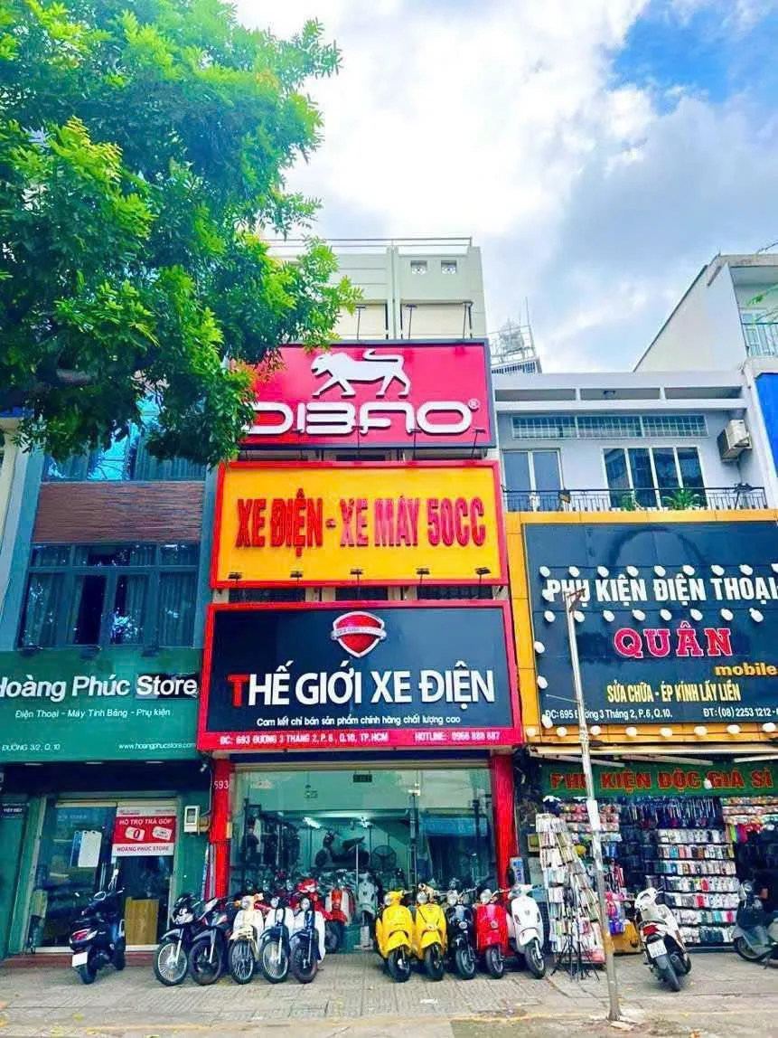 Cho  thuê Nhà mặt tiền : 693 Đường 3/2, Phường 6, Quận 10. Giá thuê : 65 triệu/tháng