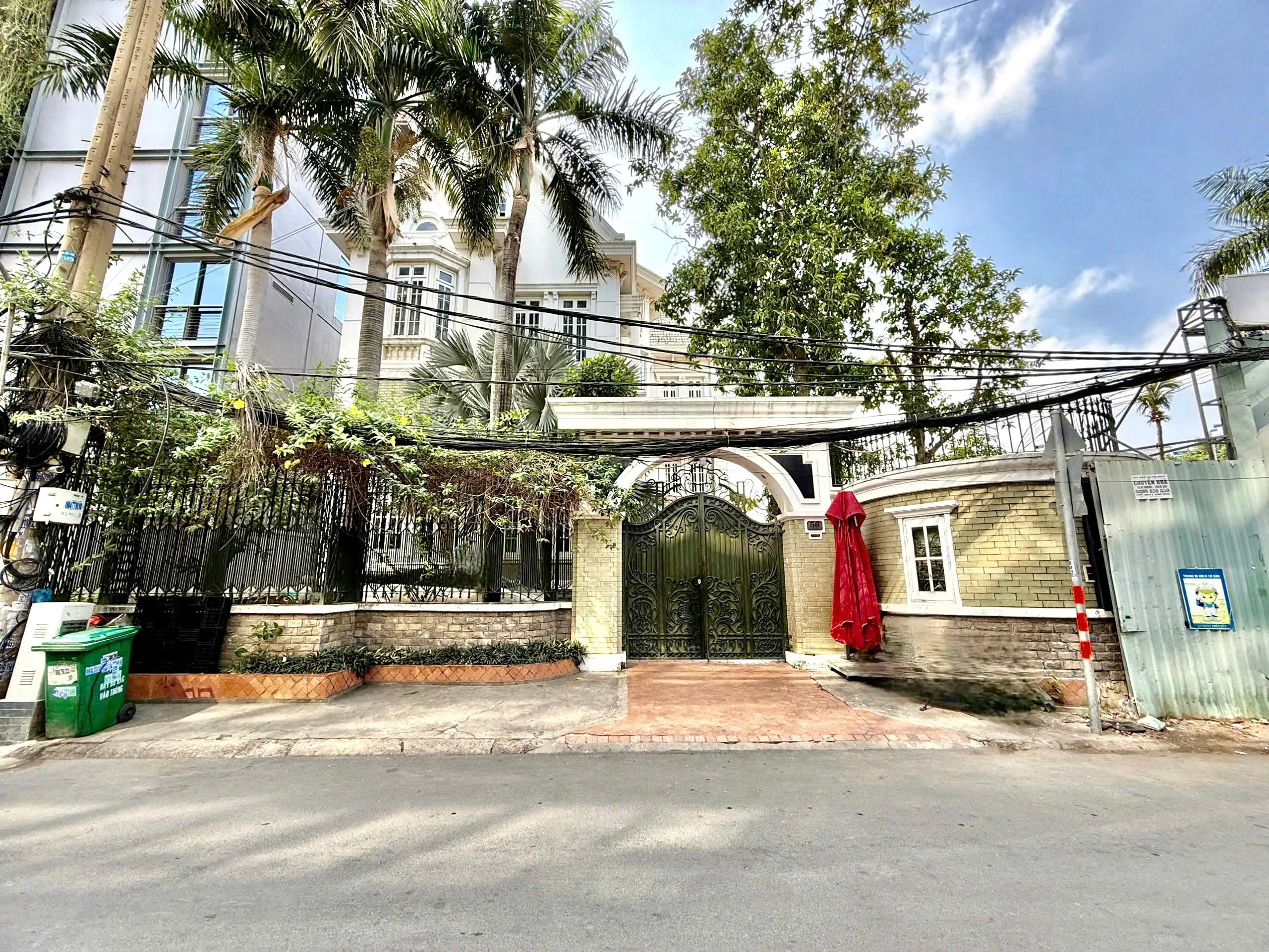 CHO THUÊ BIỆT THỰ SÂN VƯỜN – 56 NGÔ QUANG HUY, THẢO ĐIỀN, QUẬN 2. GIÁ THUÊ : 90 TRIỆU/THÁNG