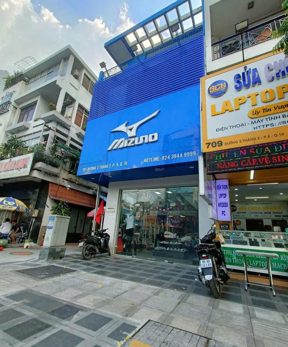 Cho thuê Nhà Góc 2 mặt tiền : 707 Đường 3/2, Quận 10. Giá thuê : 55 triệu/tháng