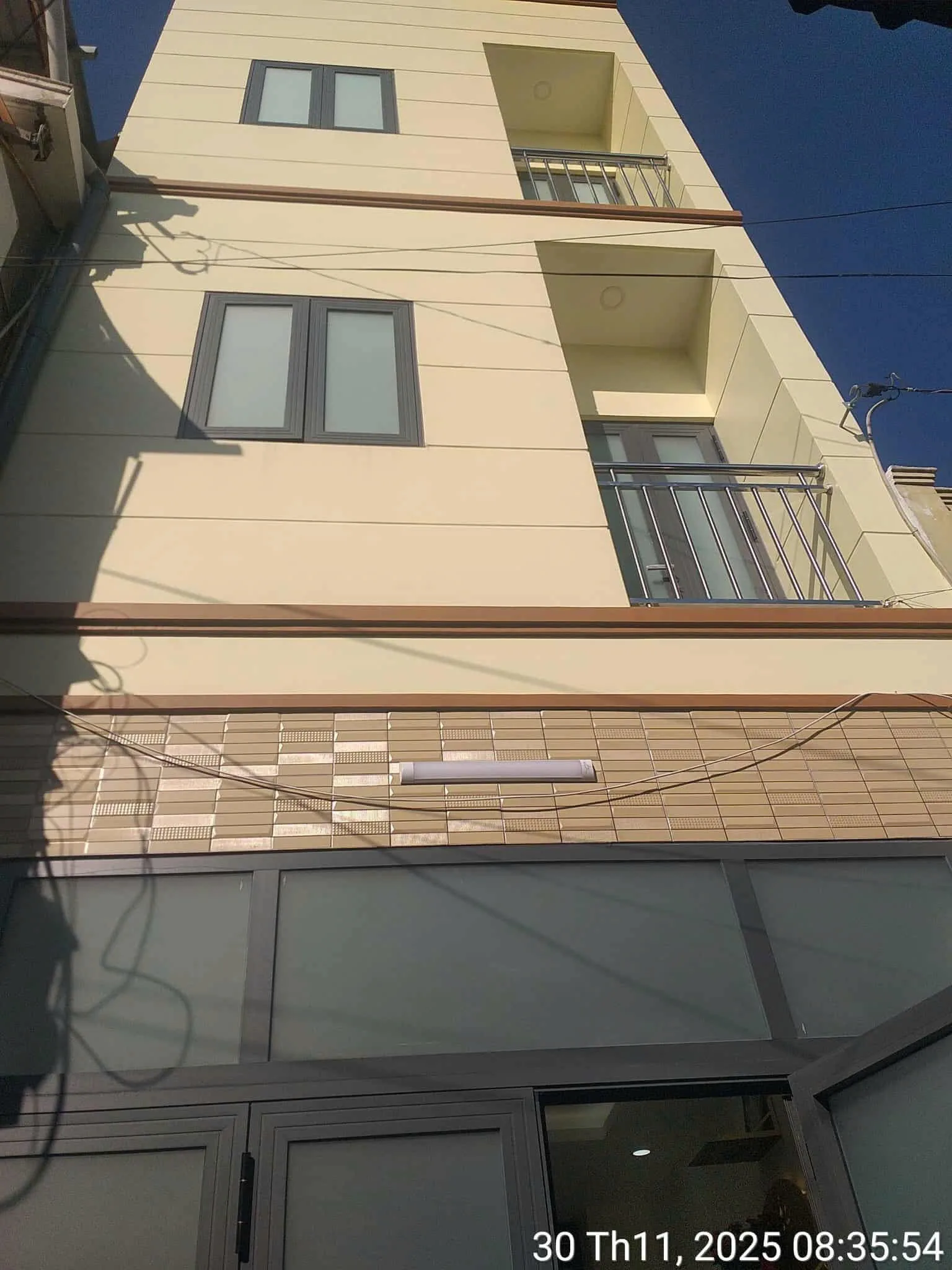 Cho thuê Nhà mặt tiền : 60 Ngô Đức Kế, Quận Bình Thạnh. Giá thuê : 25 triệu/tháng