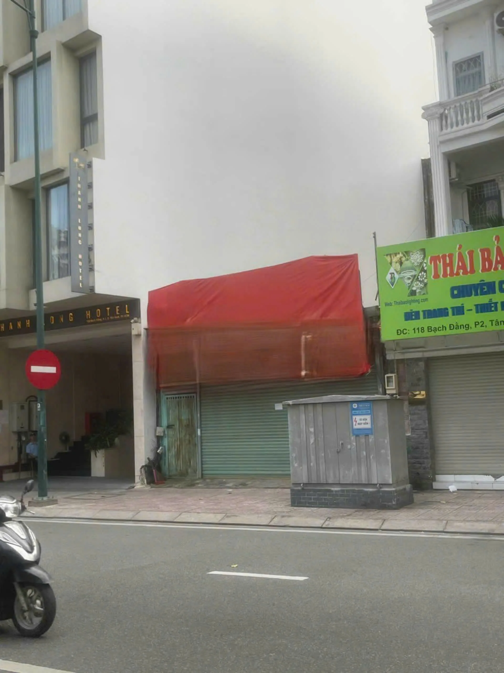 Cho thuê Nhà mặt tiền : 120 Bạch Đằng, Phường 2, Quận Tân Bình. Giá thuê : 35 triệu/tháng