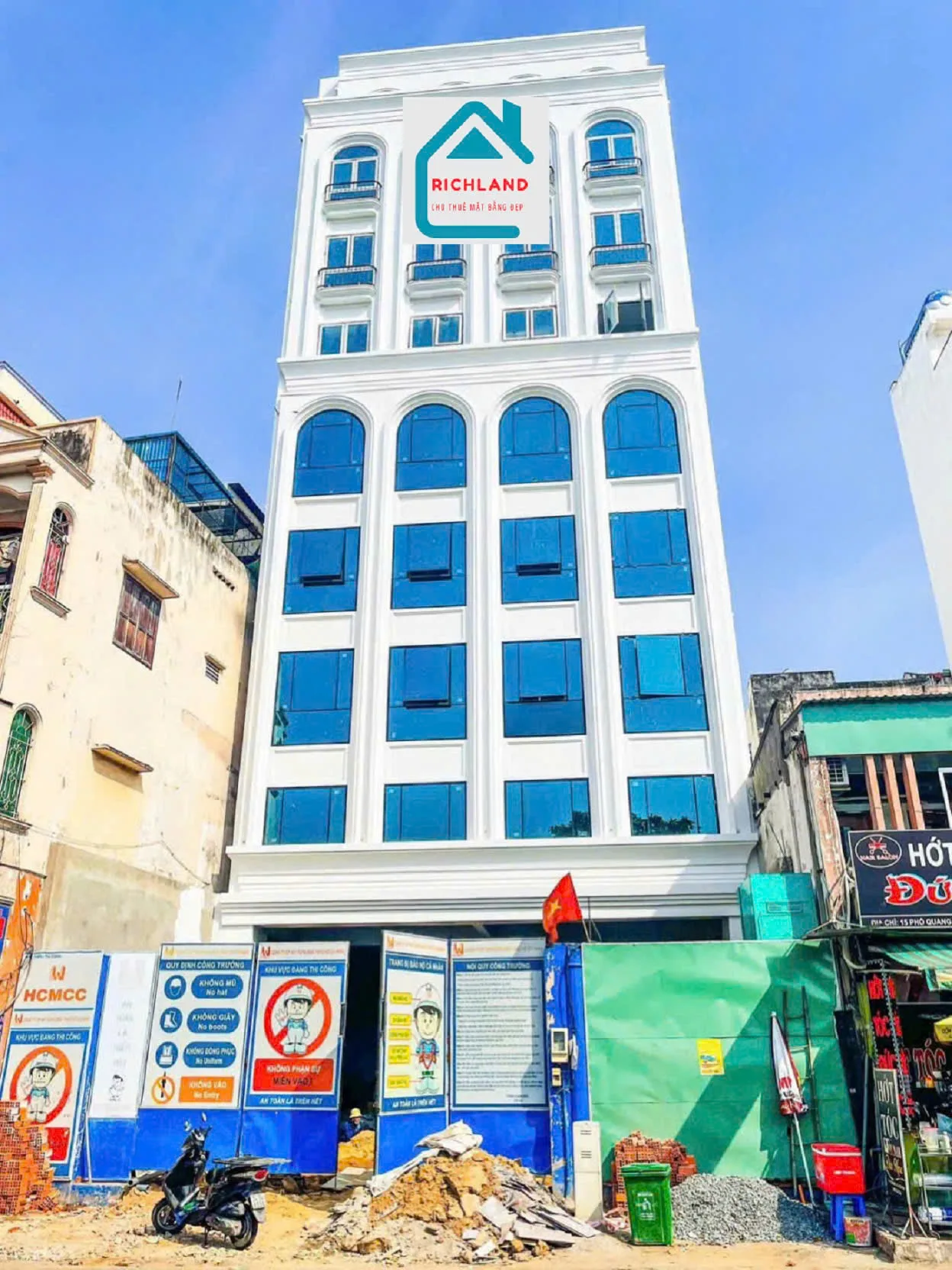 Cho Thuê Toà Nhà Mặt Tiền : 13 Phổ Quang, Phường 2, Quận Tân Bình, TPHCM. Giá thuê : 600 triệu/tháng