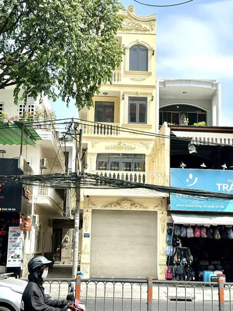 Cho thuê Nhà mặt tiền : 646 Quang Trung, Phường 11, Quận Gò Vấp. Giá thuê : 40 triệu/tháng