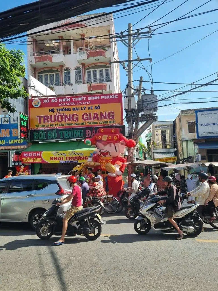 Cho thuê Nhà mặt tiền : 184G Tân Hòa Đông, Phường 14, Quận 6. Giá thuê : 32 triệu/tháng