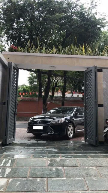Cho thuê Nhà mặt tiền : 102 Dân Chủ, Thủ Đức. Giá thuê : 50 triệu/tháng