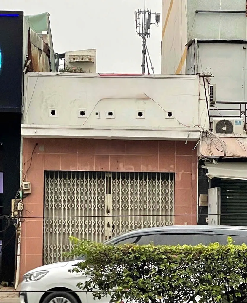 CHO THUÊ NHÀ MẶT TIỀN : 433 CỘNG HÒA, PHƯỜNG 15, QUẬN TÂN BÌNH. GIÁ THUÊ : 30 TRIỆU/THÁNG
