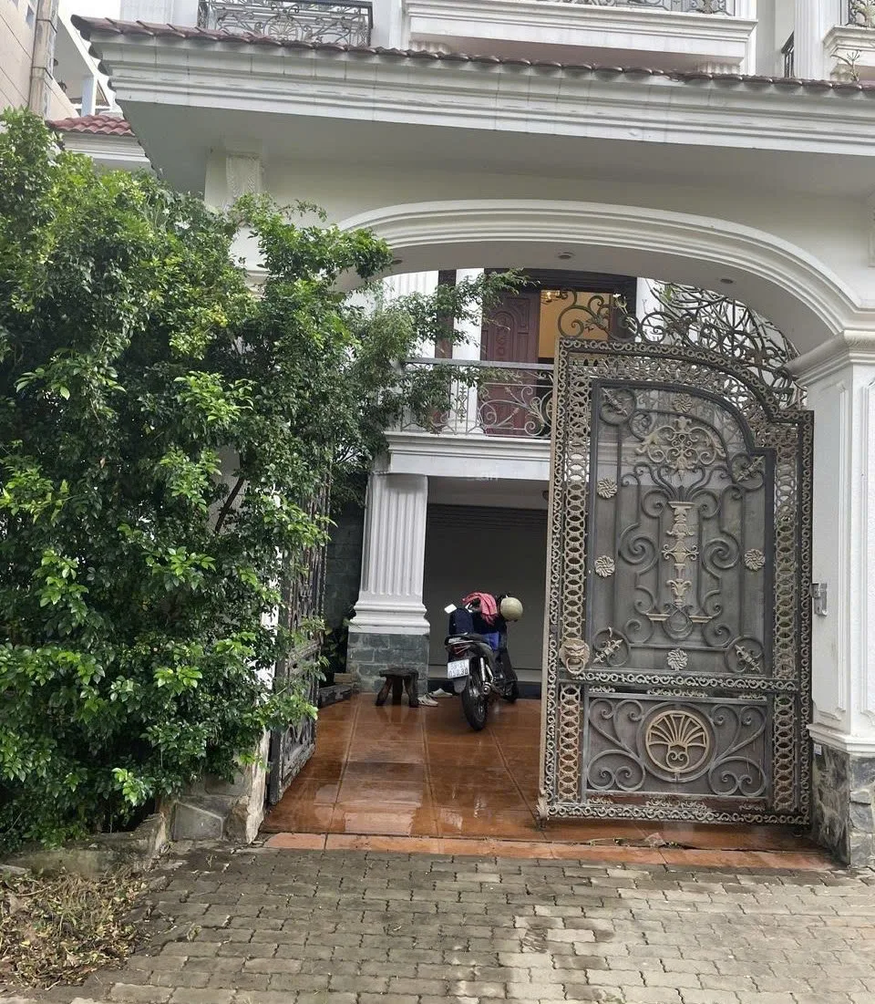 Cho thuê Nhà mặt tiền : 1 Đường số 3, Phường Phú Thuận, Quận 7. Giá thuê : 50 triệu/tháng