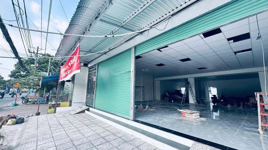 Cho thuê Nhà mặt tiền : 31 Nguyễn Văn Tăng, TP. Thủ Đức. Giá thuê : 40 triệu/tháng