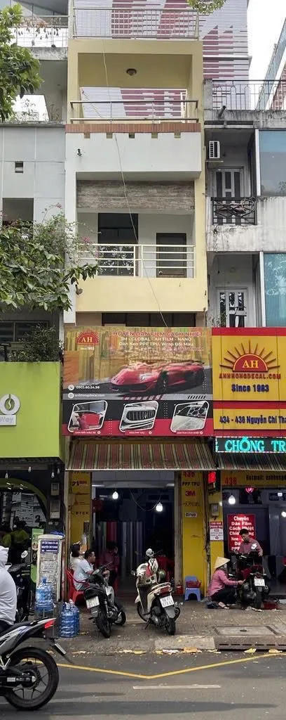 Cho thuê Nhà mặt tiền : 438 Nguyễn Chí Thanh, Phường 6, Quận 10. Giá thuê : 32 triệu/tháng
