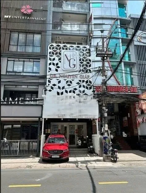 Cho thuê Nhà mặt tiền : 54 Trần Huy Liệu, Quận Phú Nhuận. Giá thuê : 120 triệu/tháng