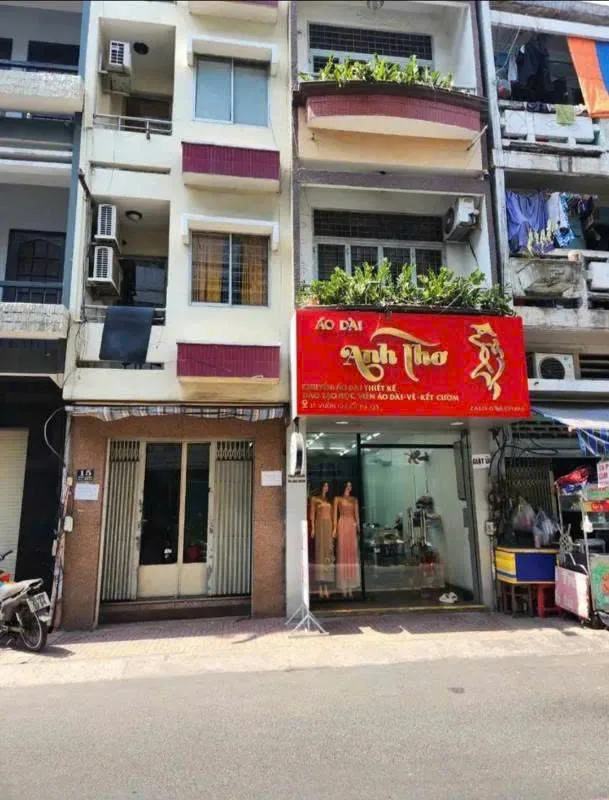 Cho thuê Nhà : 17 Vườn Chuối, Phường 4, Quận 3. Giá thuê : 27 triệu/tháng