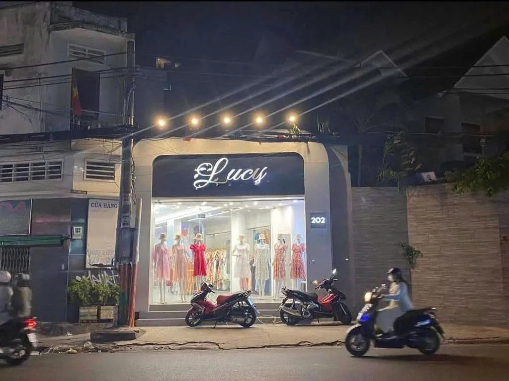 Cho thuê Nhà : 202 Huỳnh Văn Bánh, Quận Phú Nhuận. Giá thuê : 38 triệu/tháng