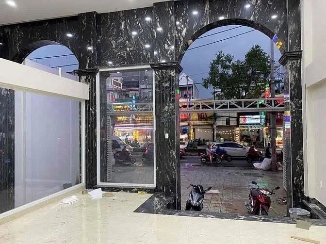 Cho thuê Mặt Bằng mặt tiền : 955 Quang Trung, Quận Gò Vấp. Giá thuê : 50 triệu/tháng