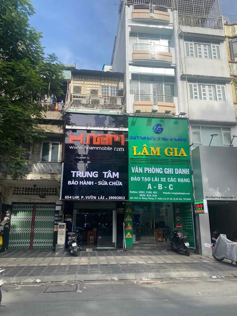 Cho thuê Nhà mặt tiền : 654 Lê Hồng Phong, Phường 10, Quận 10. Giá thuê : 26 triệu/tháng