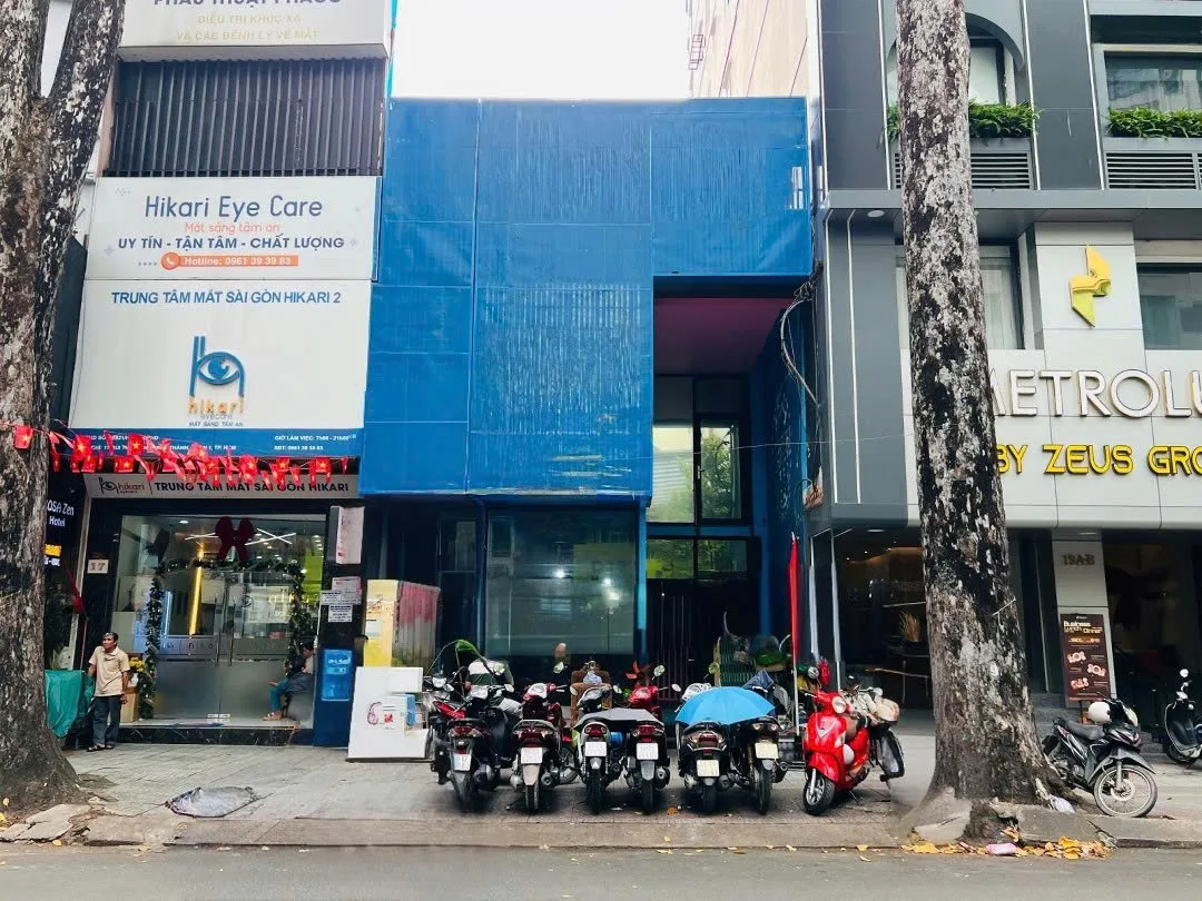 Cho thuê Nhà mặt tiền : 19 Bùi Thị Xuân, Phường Bến Thành, Quận 1. Giá thuê : 135 triệu / tháng (đã 