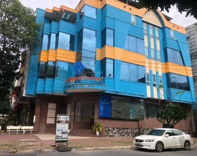 Cho thuê Nhà Góc 2 mặt tiền : 44 Vũ Tông Phan, TP. Thủ Đức. Giá thuê : 90 triệu/tháng