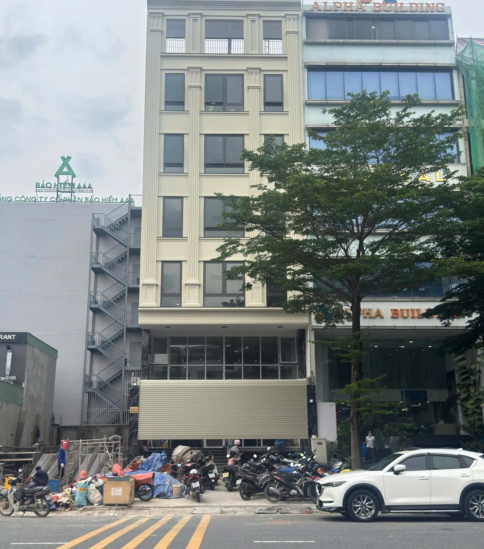 Cho thuê Nhà mặt tiền : 74 Nguyễn Văn Kỉnh, TP. Thủ Đức. Giá thuê : 170 triệu/tháng