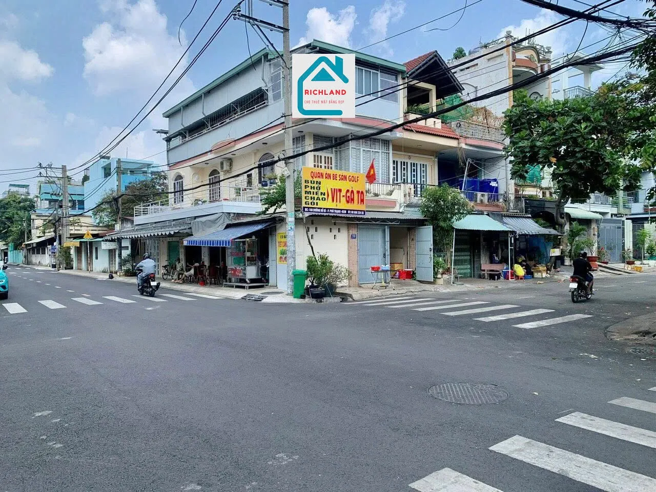Cho thuê Mặt Bằng Góc : 168 Đỗ Bí, Quận Tân Phú. Giá thuê : 18 triệu/tháng