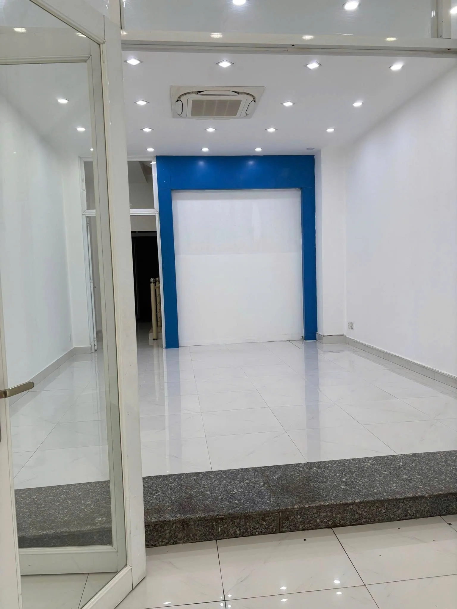Cho thuê Nhà mặt tiền : 929 Âu Cơ, Phường Tân Sơn Nhì, Quận Tân Phú. Giá thuê : 28 triệu/tháng
