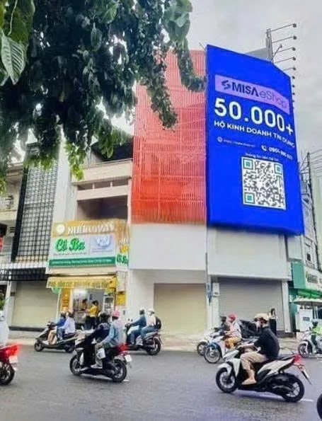 Cho thuê Nhà mặt tiền : 114 Đinh Tiên Hoàng, Quận 1. Giá thuê : 45 triệu/tháng