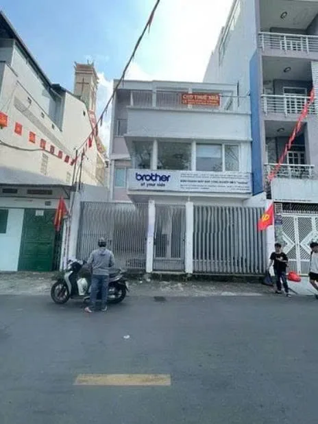 Cho thuê Nhà mặt tiền : 43 Trần Khánh Dư, Quận 1. Giá thuê : 90 triệu/tháng
