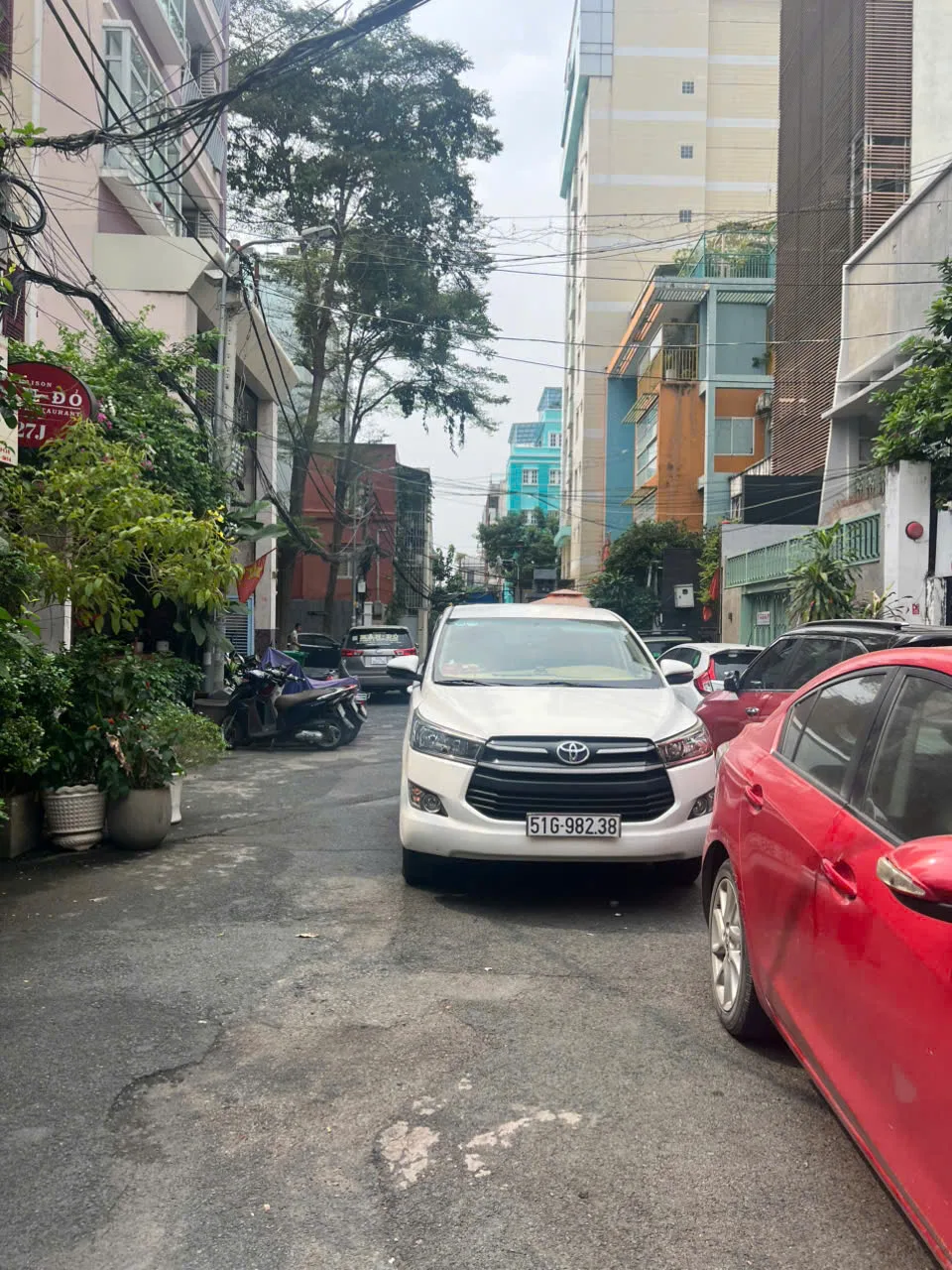 Cho Thuê Nhà : 27 Bis Trần Nhật Duật, Quận 1. Giá thuê : 35 triệu/tháng