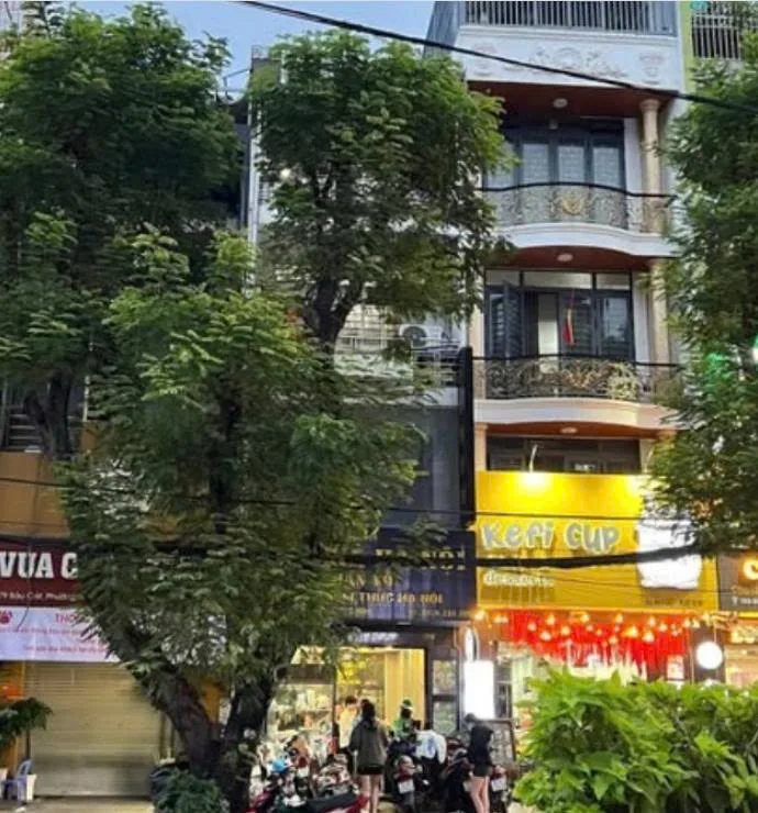 Cho thuê Nhà mặt tiền : 179–181 Bàu Cát, Phường 14, Quận Tân Bình. Giá thuê : 100 triệu/tháng