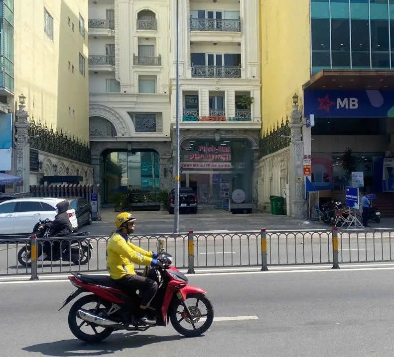 Cho thuê Nhà mặt tiền : 85 Lê Văn Duyệt, Phường 3, Quận Bình Thạnh. Giá thuê : 85 triệu/tháng
