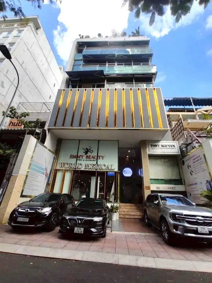 Cho thuê Nhà mặt tiền : 17A Hồ Xuân Hương, Quận 3. Giá thuê : 300 triệu/tháng