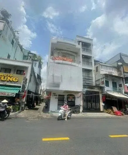 Cho thuê Nhà mặt tiền : 111 Trần Khắc Chân, Phường Tân Định, Quận 1. Giá thuê : 33 triệu/tháng