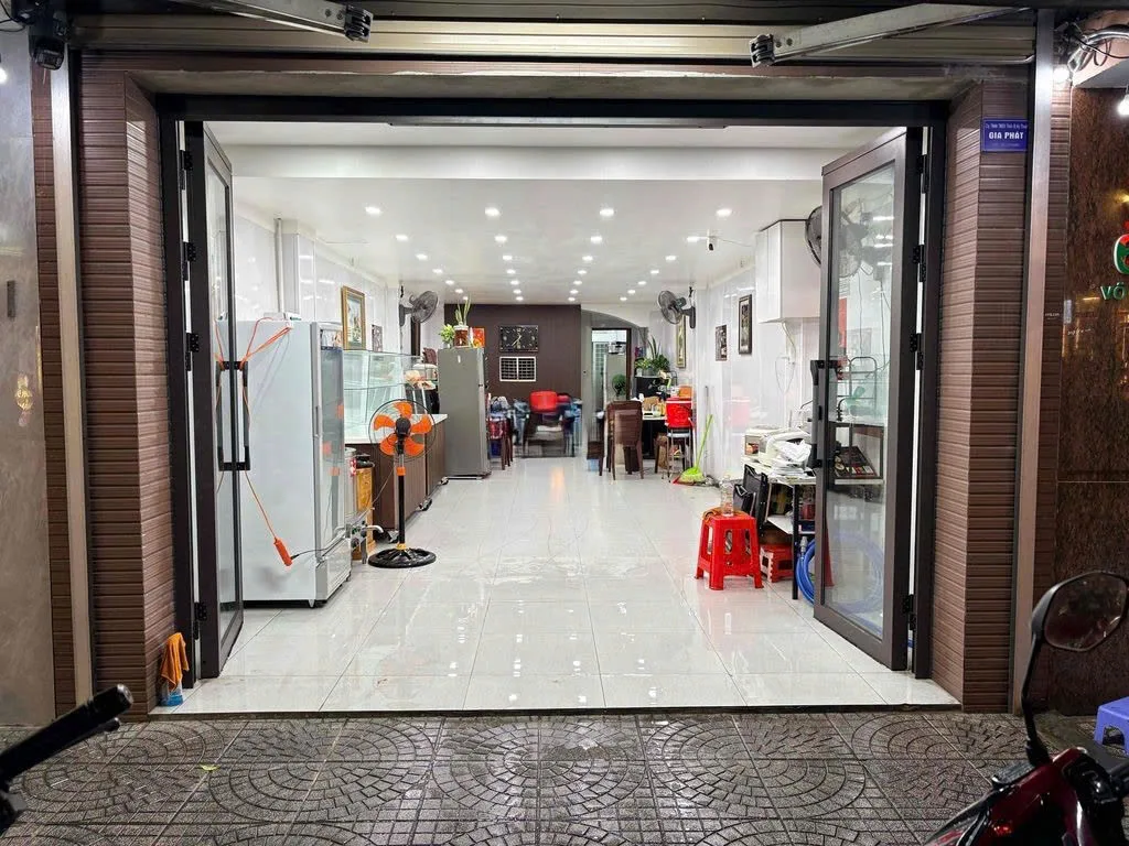 Cho Thuê Mặt Bằng : 70 Võ Oanh (D3 cũ) – Quận Bình Thạnh. Giá thuê : 37 triệu/tháng
