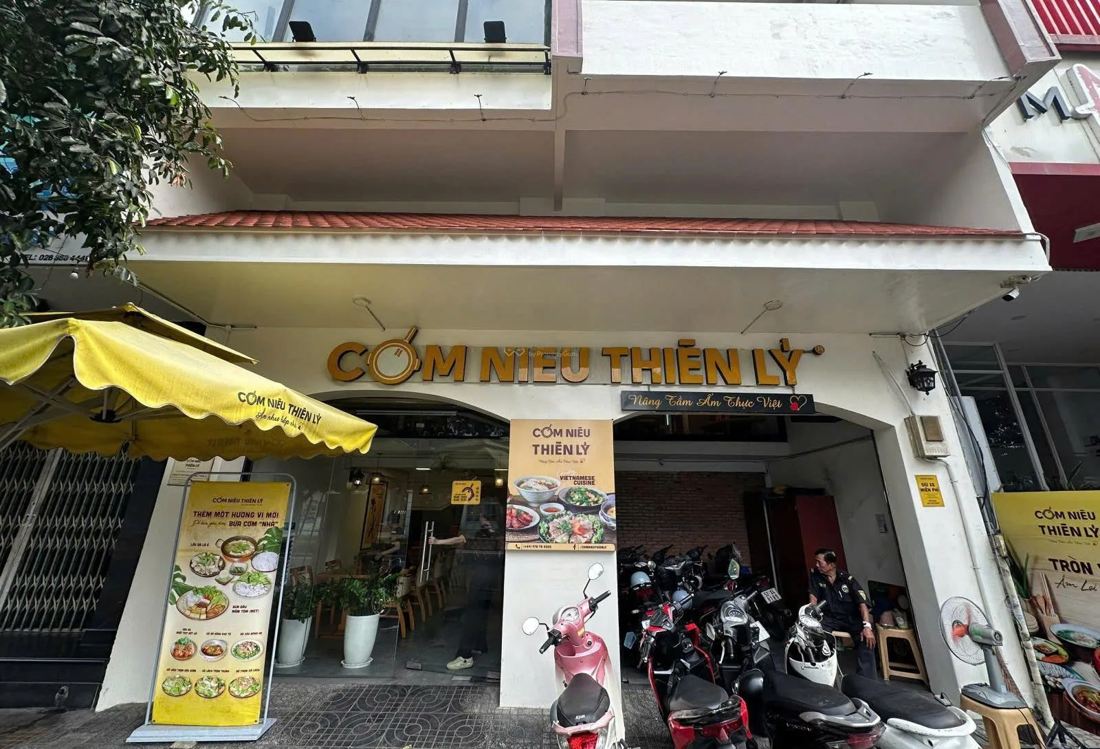 Cho thuê Nhà mặt tiền : 434 Lạc Long Quân, Quận 11. Giá thuê : 90 triệu/tháng