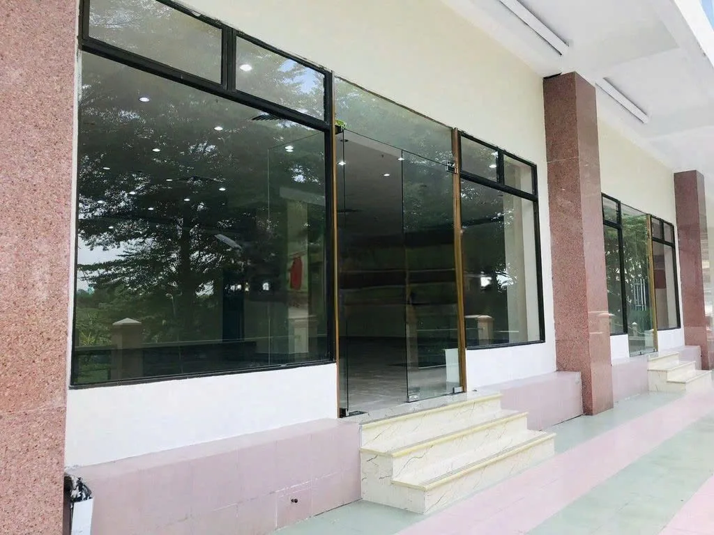 Cho thuê shophouse 351 Nơ Trang Long – Bình Thạnh. Giá thuê: 19 triệu/tháng