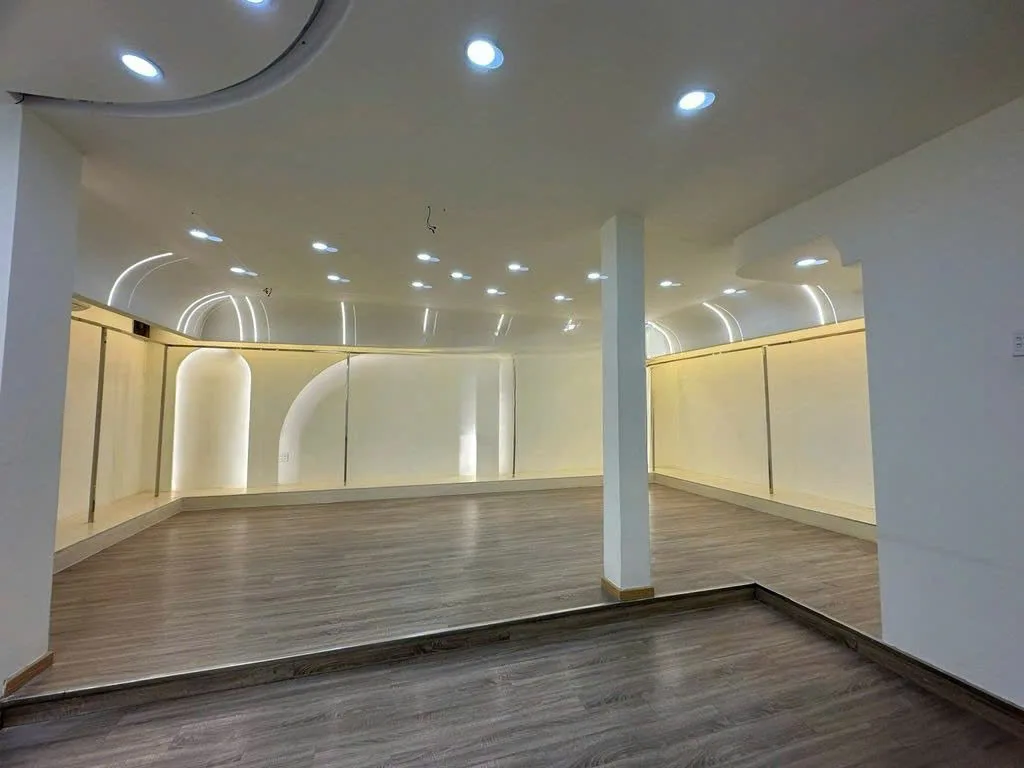 Cho thuê nhà – 80 Hồ Văn Huê, P.9, Q. Phú Nhuận. Giá thuê: 50 triệu/tháng