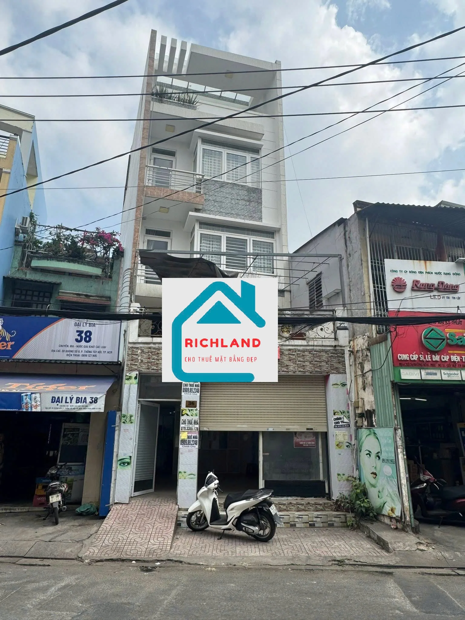 Cho thuê Nhà mặt tiền : 36 Đường số 8, Phường 11, Quận Gò Vấp. Giá thuê : 28 triệu/tháng