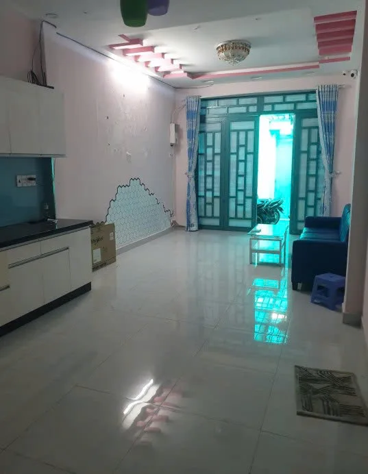 Cho Thuê Nhà MT : Nguyễn Đình Chính, Phường 11, Quận Phú Nhuận. Giá thuê : 20 triệu/tháng