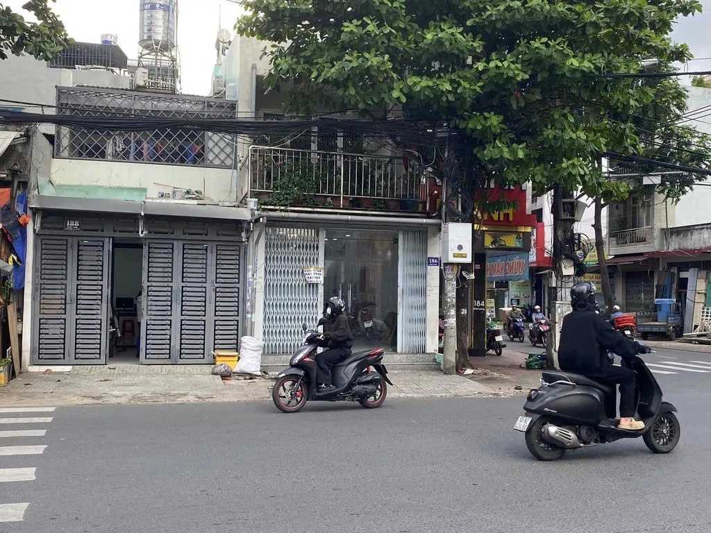 Cho Thuê Nhà : 186 Bình Long, Quận Tân Phú. Giá thuê : 35 triệu/tháng