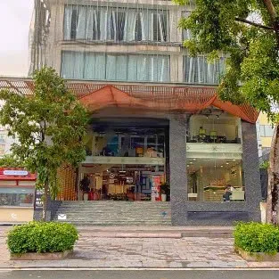 Cho thuê Mặt Bằng : 56 Nguyễn Đình Chiểu, Quận 1. Giá thuê : 45 USD/m²