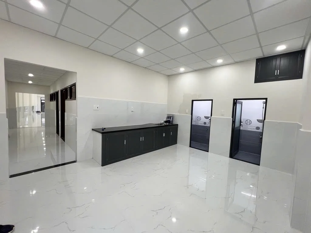 Cho thuê nhà mặt tiền 133 Lò Siêu, P.8, Q.11. Giá thuê: 30 triệu/tháng