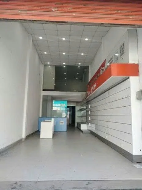 Cho thuê nhà mặt tiền 549 Hoàng Văn Thụ, P.4, Q. Tân Bình. Giá thuê: 45 triệu/tháng