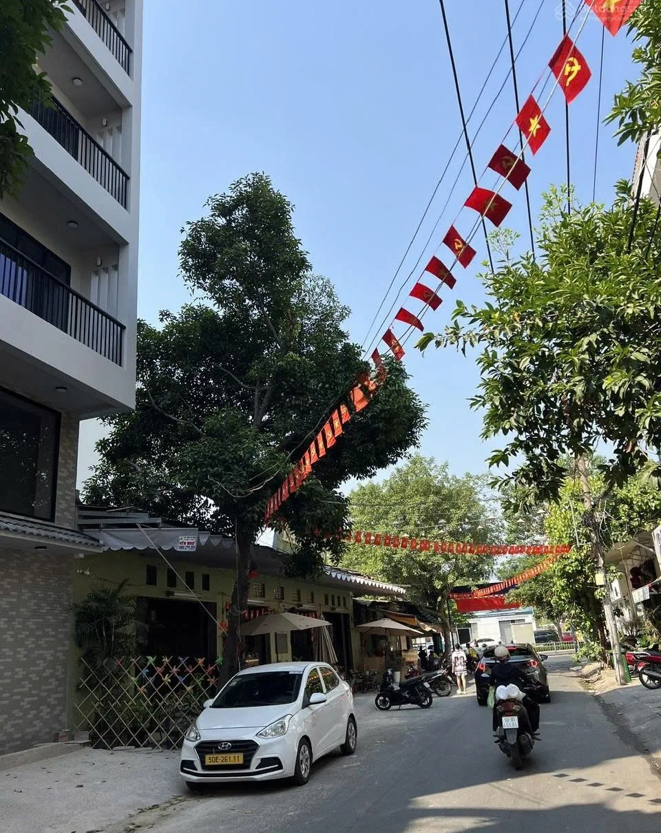 Cho thuê nhà 192/4 Nguyễn Oanh, P.17, Q. Gò Vấp. Giá thuê: 80 triệu/tháng