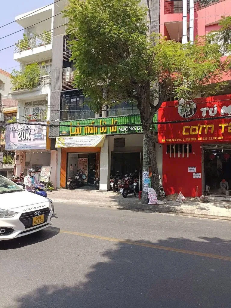Cho thuê Nhà mặt tiền : 100–102 Đồng Đen, Phường 12, Quận Tân Bình. Giá thuê: 75 triệu/tháng