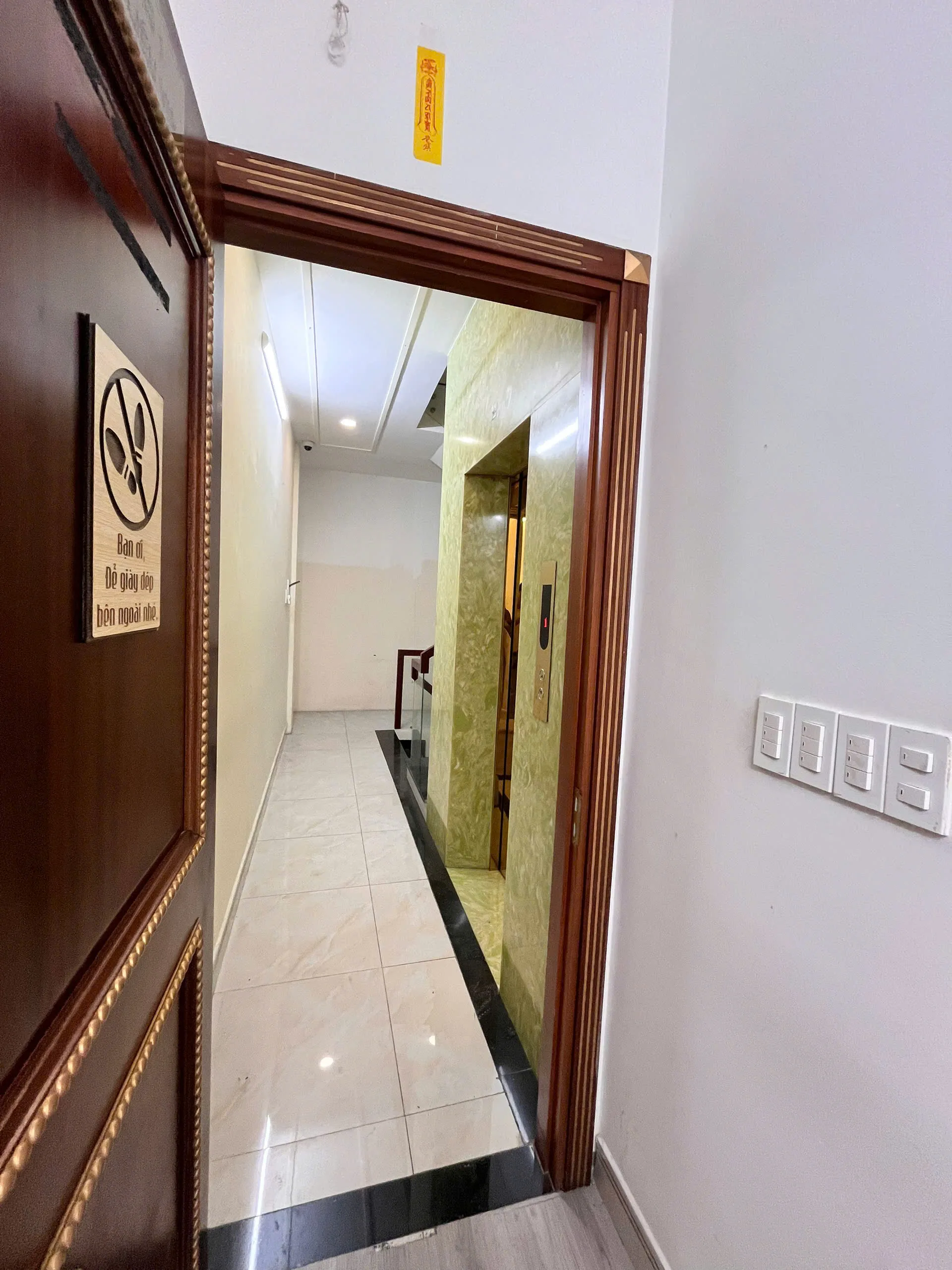Cho thuê Nhà mặt tiền : 90 Tân Nguyên Đán, Quận Bình Thạnh, TPHCM. Giá thuê: 70 triệu/tháng