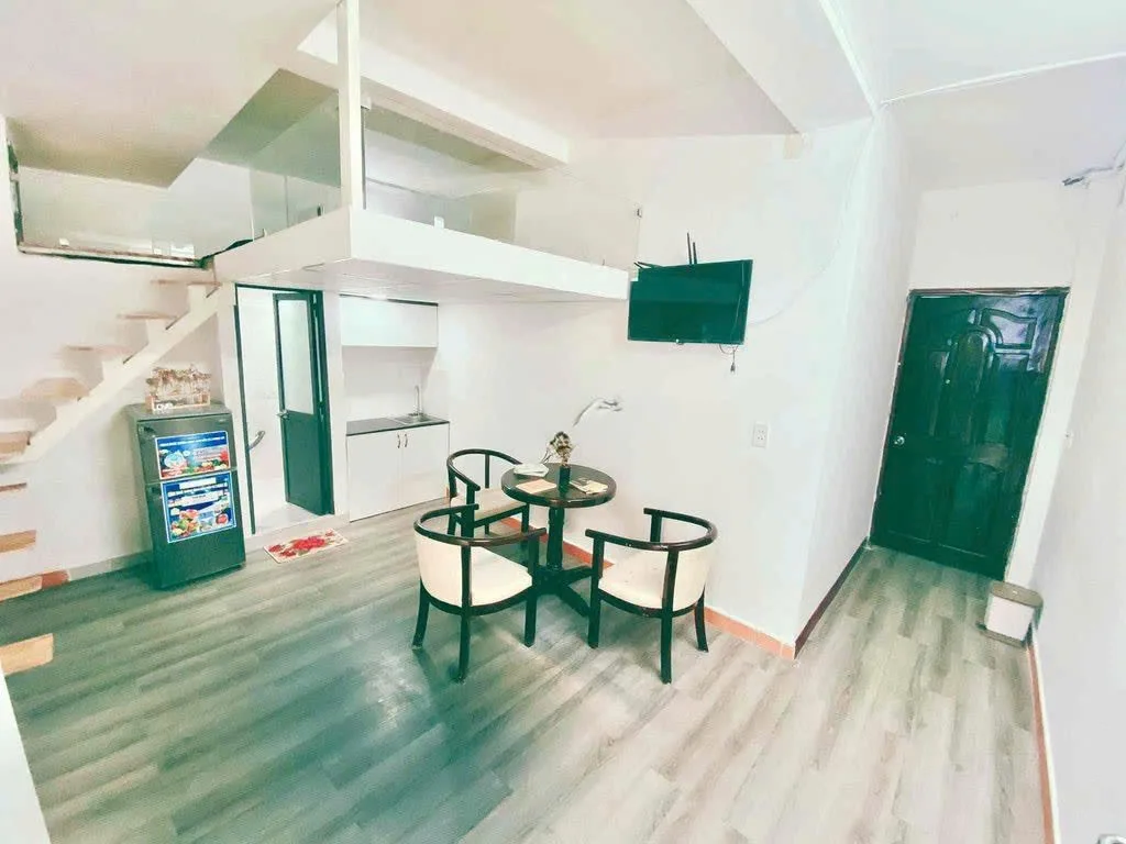 CHO THUÊ TÒA NHÀ CHDV : 666/68 Đường 3/2, Phường 14, Quận 10. Giá thuê: 140 triệu/tháng