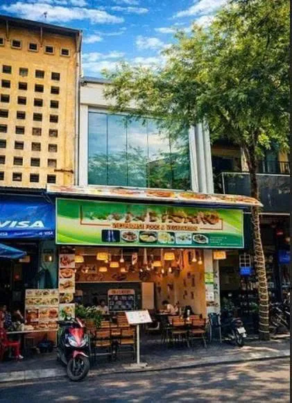 Cho thuê Nhà mặt tiền : 173 Đề Thám, Quận 1, TP.HCM. Giá thuê: 120 triệu/tháng