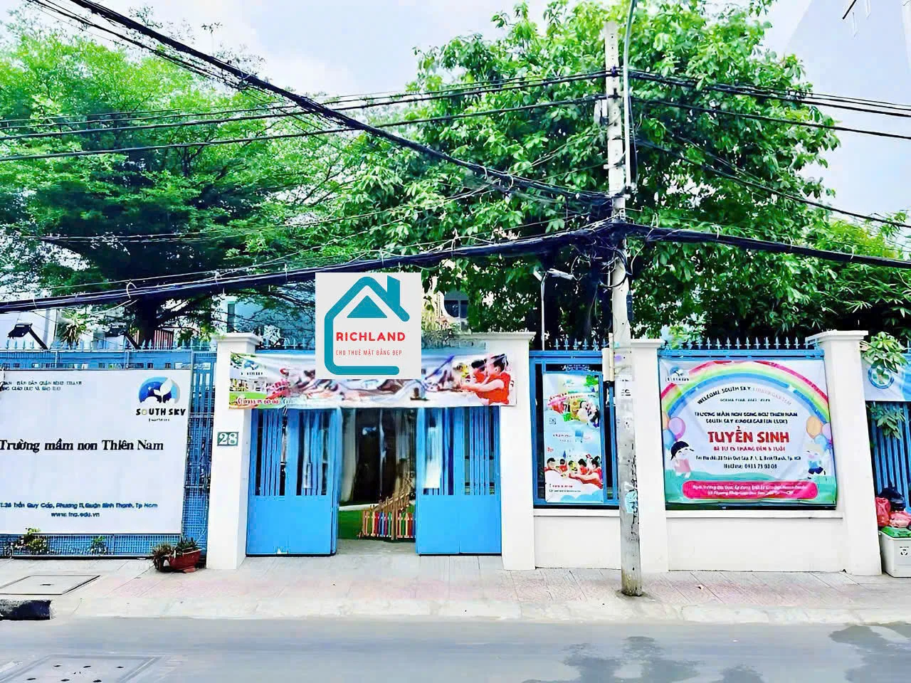 Cho Thuê Biệt Thự : 28 Trần Quý Cáp, Phường 11, Quận Bình Thạnh. Giá thuê: 150 triệu / tháng - Chưa 
