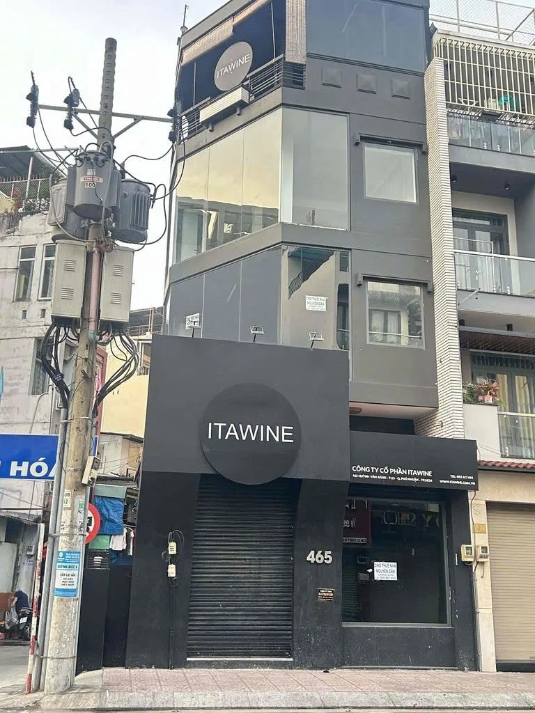 CHO THUÊ NHÀ MẶT TIỀN :  465 Huỳnh Văn Bánh, Quận Phú Nhuận. Giá thuê: 40 triệu/tháng